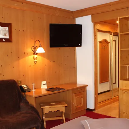 酒店 Macchi Restaurant & 沙泰勒