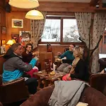 Macchi Restaurant & Отель Шатель