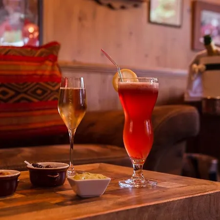 Macchi Restaurant & 4* شاتيل