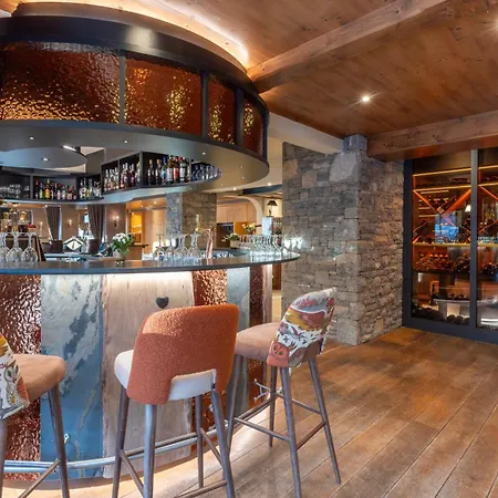 Macchi Restaurant & فندق 4*