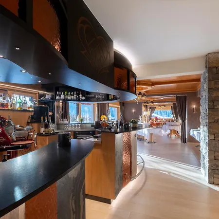 فندق Macchi Restaurant & شاتيل